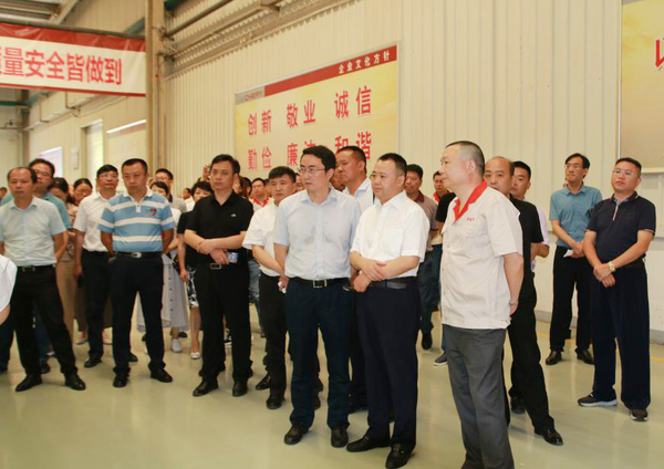 胡永忠副厅长一行莅临奇瑞万达客车调研指导工作
