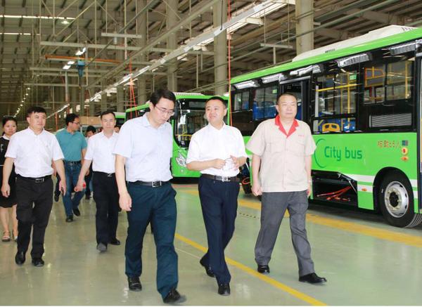 胡永忠副厅长一行莅临奇瑞万达客车调研指导工作
